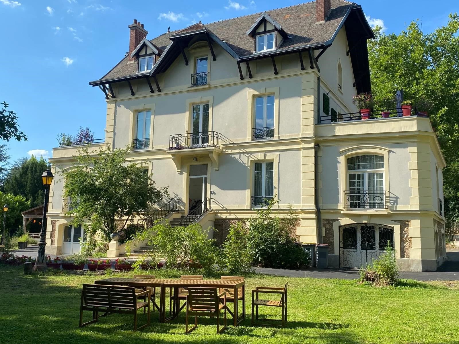 Photo 1 de Comme à la Maison Saint-Remy-lès-Chevreuse, Habitat partagé senior à Saint-Rémy-lès-Chevreuse